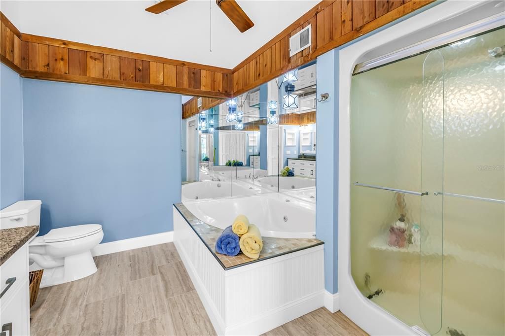 For Sale: $675,000 (2 beds, 2 baths, 1750 Square Feet)