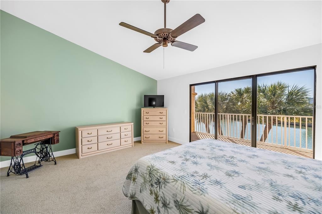 For Sale: $675,000 (2 beds, 2 baths, 1750 Square Feet)