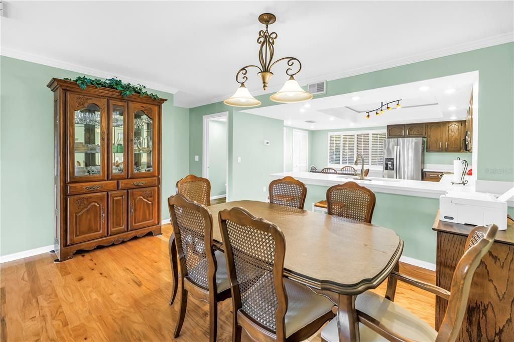 For Sale: $675,000 (2 beds, 2 baths, 1750 Square Feet)