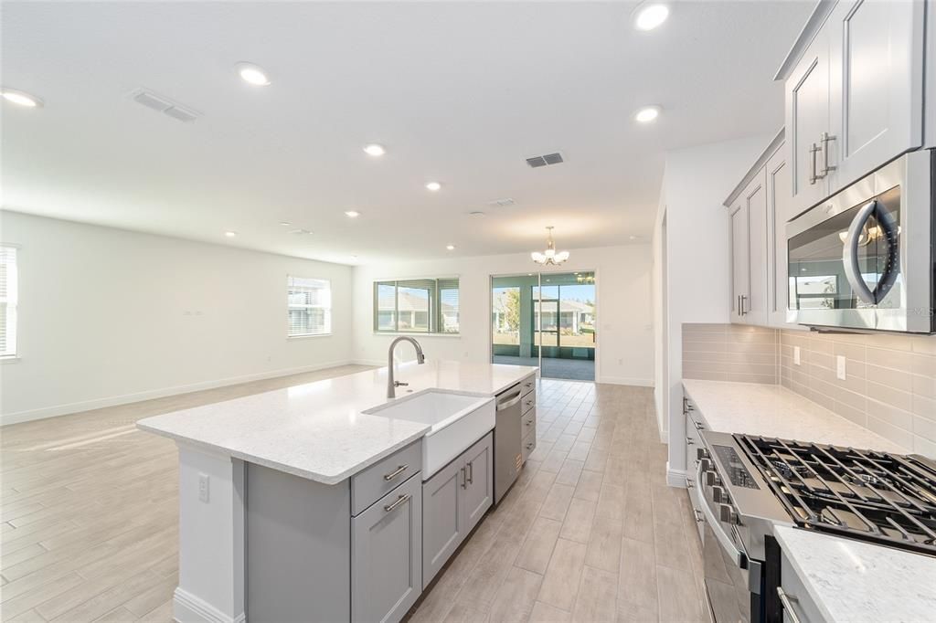 En Venta: $384,000 (2 camas, 2 baños, 2019 Pies cuadrados)