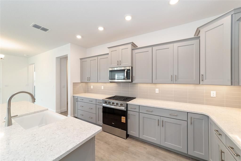 En Venta: $384,000 (2 camas, 2 baños, 2019 Pies cuadrados)