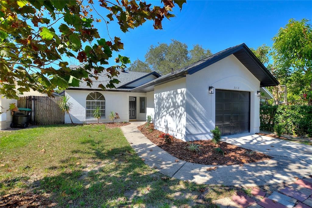 На продажу: $349,999 (3 спален, 2 ванн, 1127 Квадратных фут)