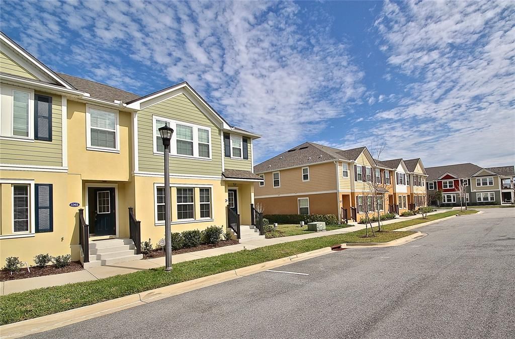 В аренду: $2,245 (3 спален, 2 ванн, 1435 Квадратных фут)