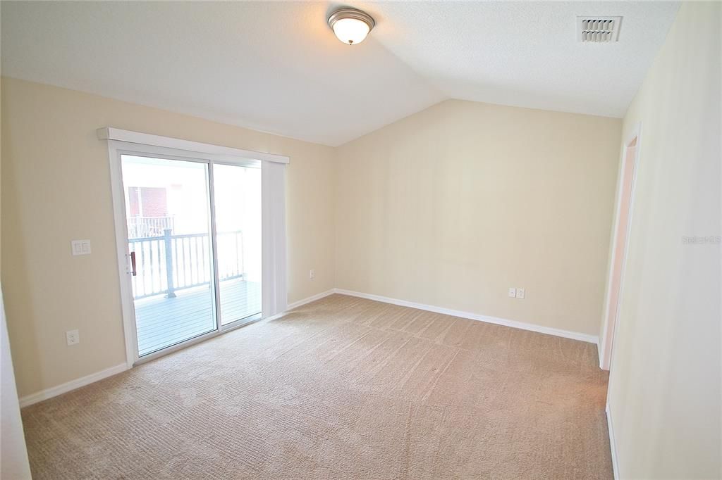 В аренду: $2,245 (3 спален, 2 ванн, 1435 Квадратных фут)