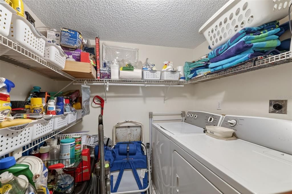 En Venta: $215,000 (2 camas, 2 baños, 1085 Pies cuadrados)