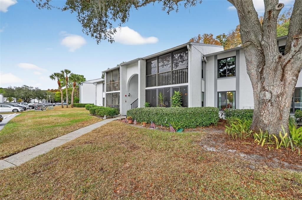 En Venta: $215,000 (2 camas, 2 baños, 1085 Pies cuadrados)