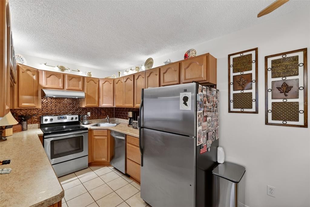 En Venta: $215,000 (2 camas, 2 baños, 1085 Pies cuadrados)