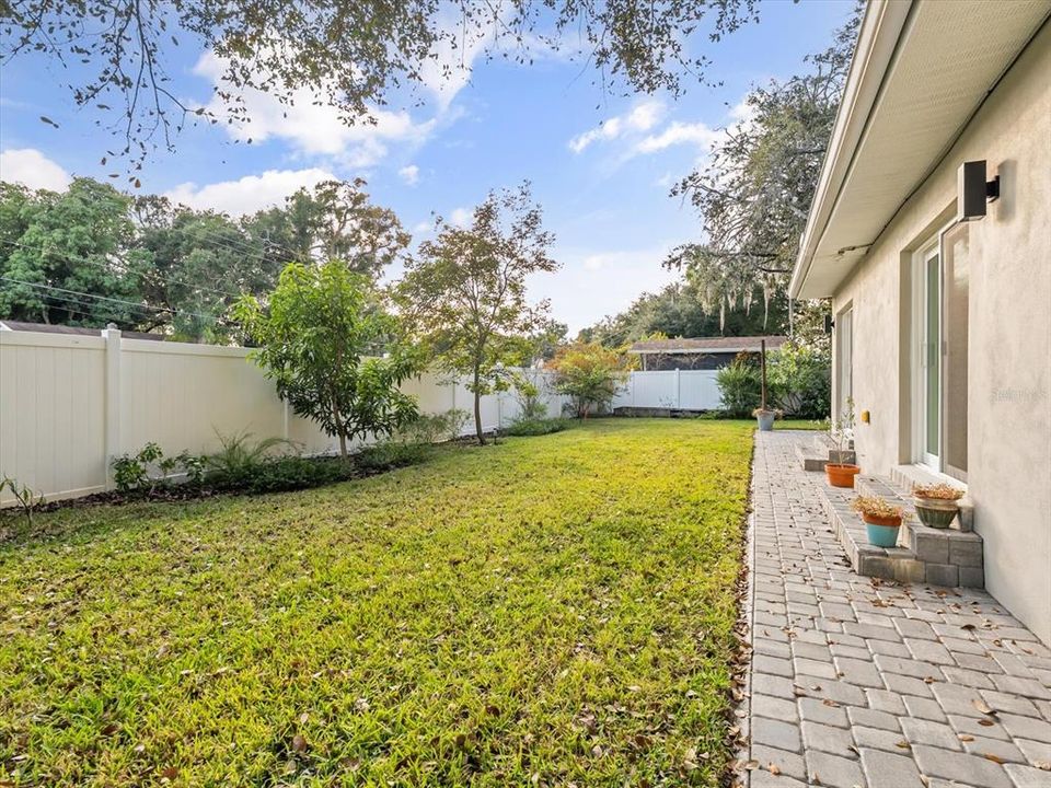 待售: $799,000 (3 贝兹, 2 浴室, 2107 平方英尺)