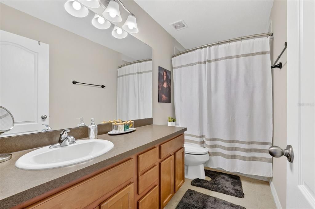 For Sale: $450,000 (4 beds, 2 baths, 2782 Square Feet)