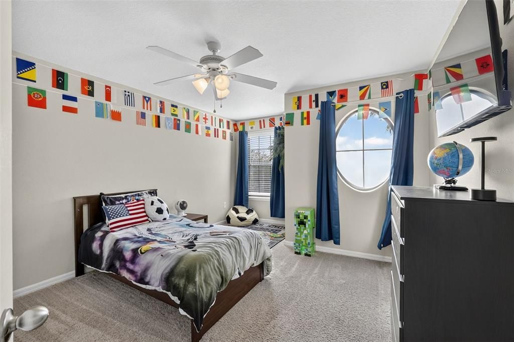 For Sale: $450,000 (4 beds, 2 baths, 2782 Square Feet)