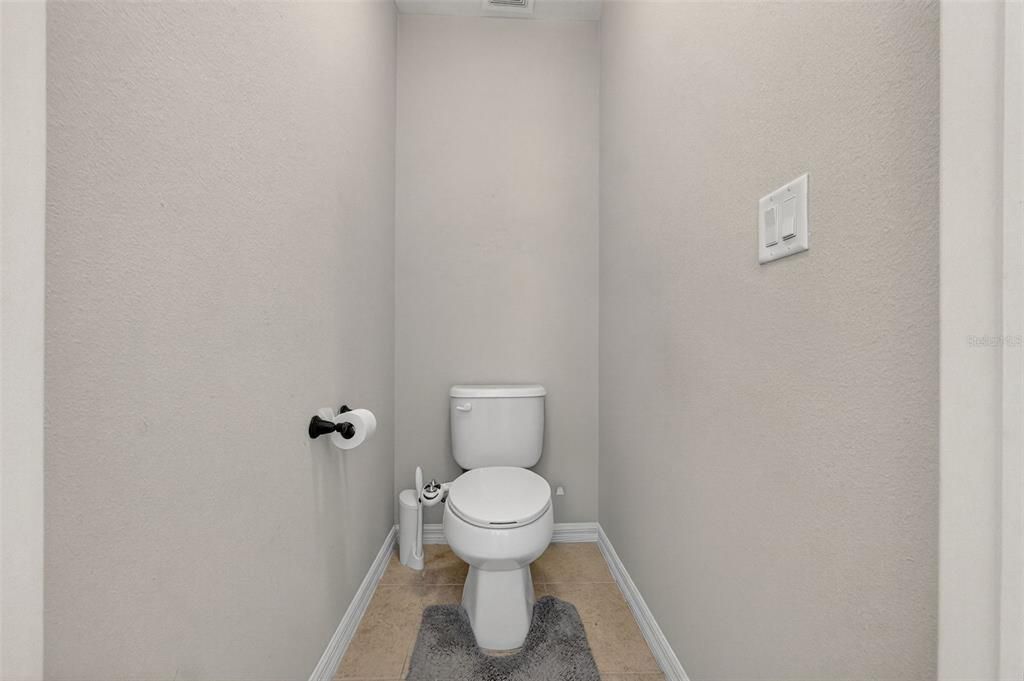 For Sale: $450,000 (4 beds, 2 baths, 2782 Square Feet)