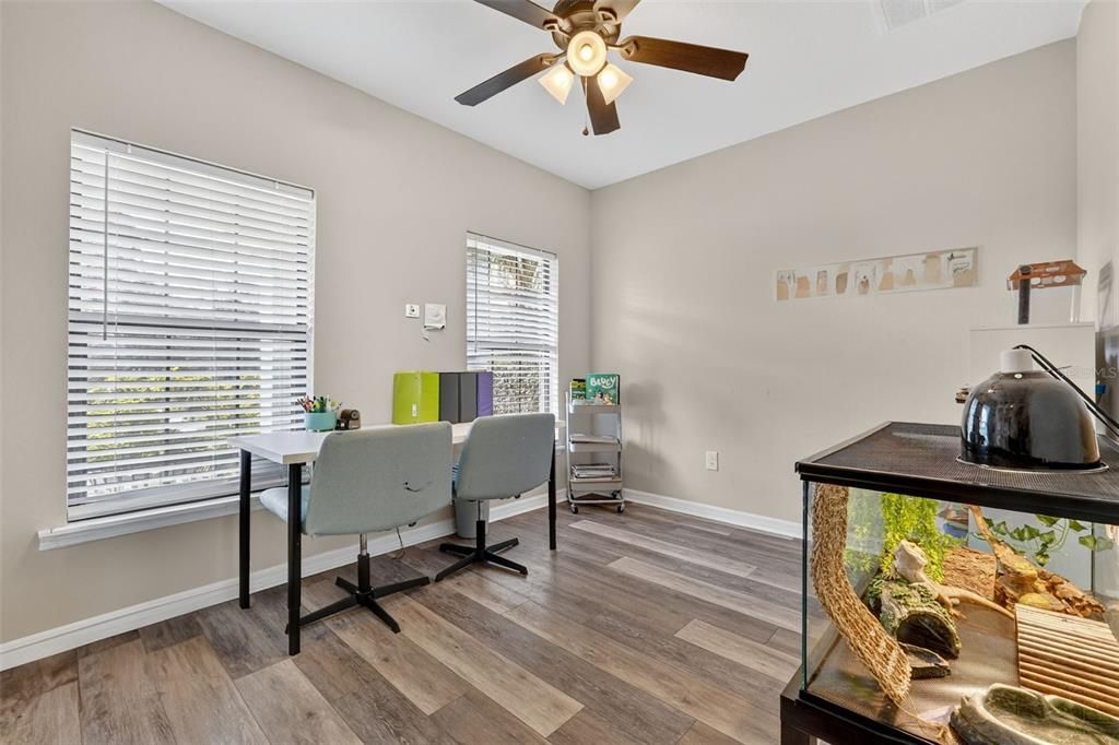 For Sale: $450,000 (4 beds, 2 baths, 2782 Square Feet)