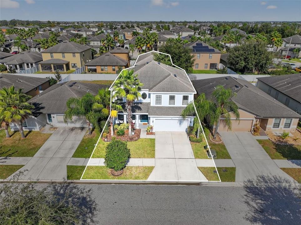 For Sale: $450,000 (4 beds, 2 baths, 2782 Square Feet)