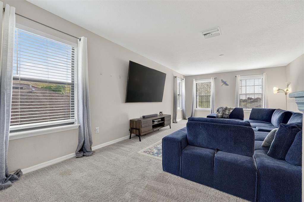 For Sale: $450,000 (4 beds, 2 baths, 2782 Square Feet)