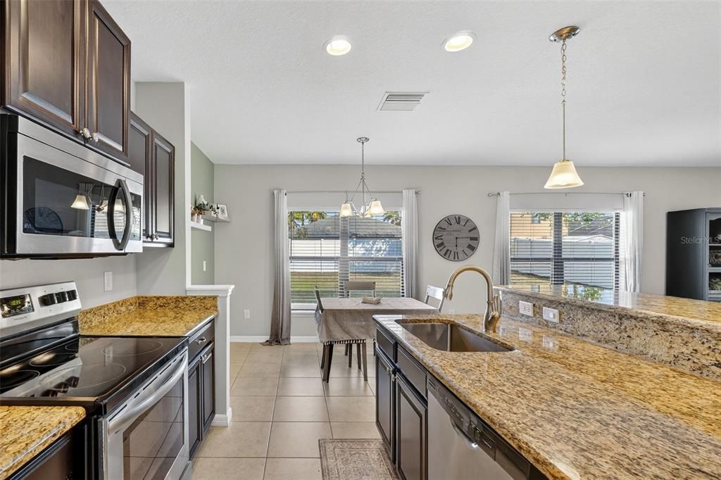 For Sale: $450,000 (4 beds, 2 baths, 2782 Square Feet)