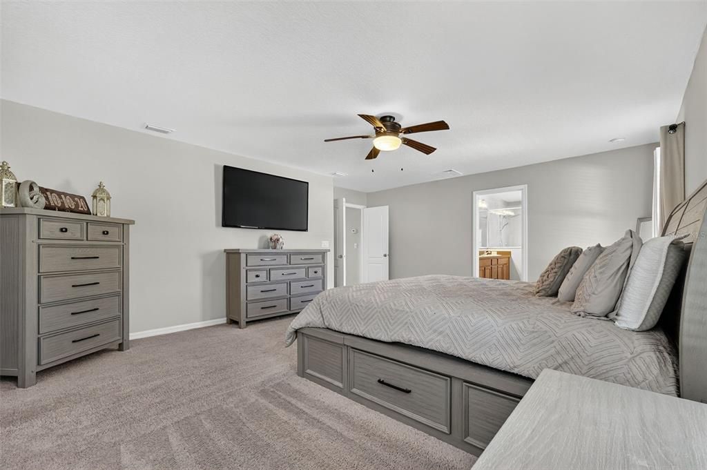 For Sale: $450,000 (4 beds, 2 baths, 2782 Square Feet)