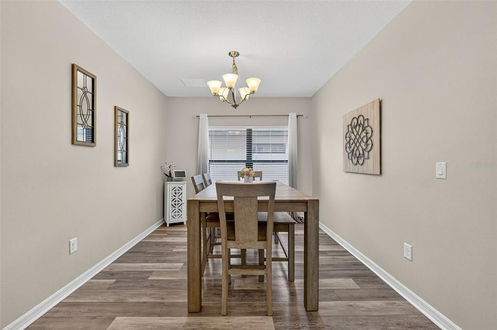 For Sale: $450,000 (4 beds, 2 baths, 2782 Square Feet)