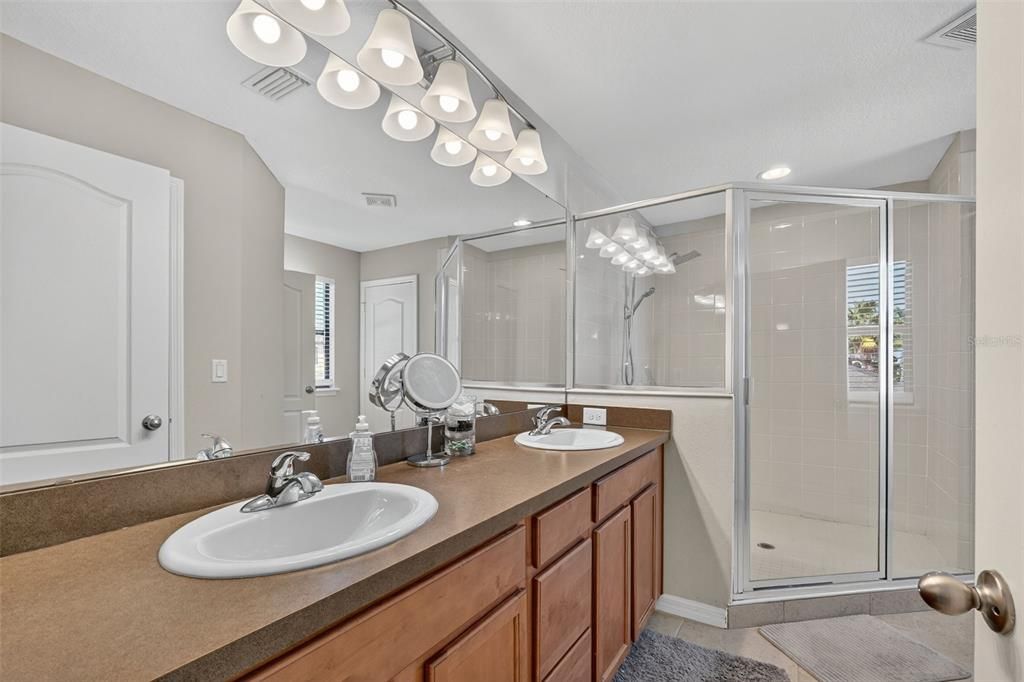 For Sale: $450,000 (4 beds, 2 baths, 2782 Square Feet)