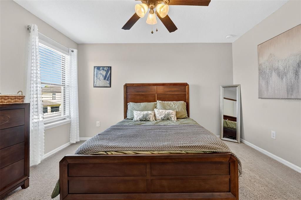 For Sale: $450,000 (4 beds, 2 baths, 2782 Square Feet)