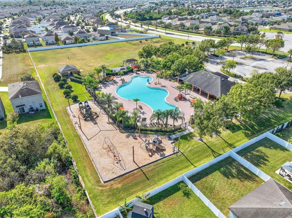 For Sale: $450,000 (4 beds, 2 baths, 2782 Square Feet)