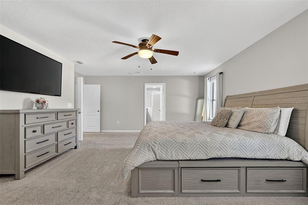 For Sale: $450,000 (4 beds, 2 baths, 2782 Square Feet)