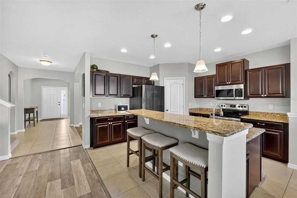 For Sale: $450,000 (4 beds, 2 baths, 2782 Square Feet)