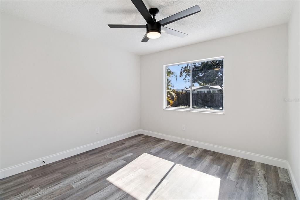 For Sale: $320,000 (3 beds, 2 baths, 1197 Square Feet)