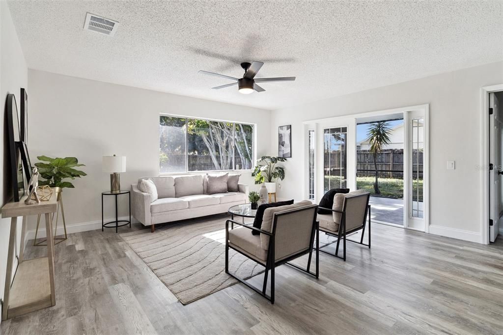 For Sale: $320,000 (3 beds, 2 baths, 1197 Square Feet)