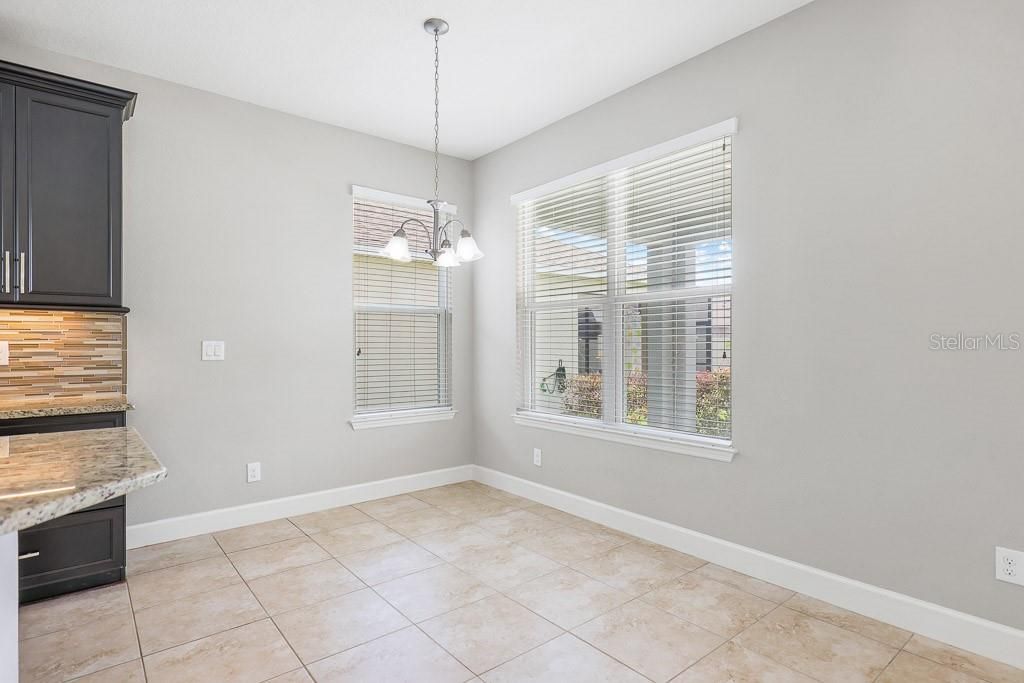 出租: $3,100 (4 贝兹, 3 浴室, 2624 平方英尺)