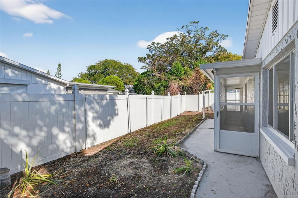 合同活跃: $285,000 (3 贝兹, 2 浴室, 1648 平方英尺)