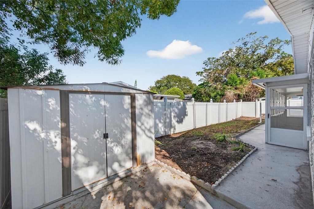 合同活跃: $285,000 (3 贝兹, 2 浴室, 1648 平方英尺)