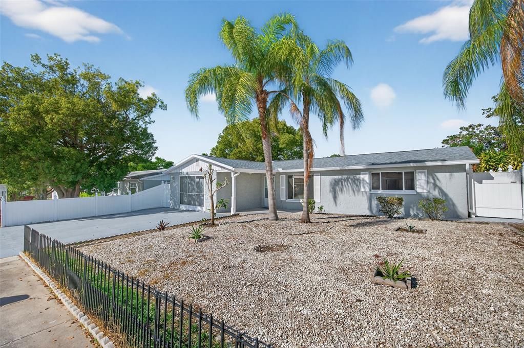 合同活跃: $285,000 (3 贝兹, 2 浴室, 1648 平方英尺)