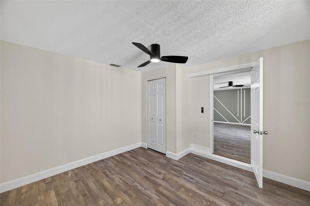 合同活跃: $285,000 (3 贝兹, 2 浴室, 1648 平方英尺)