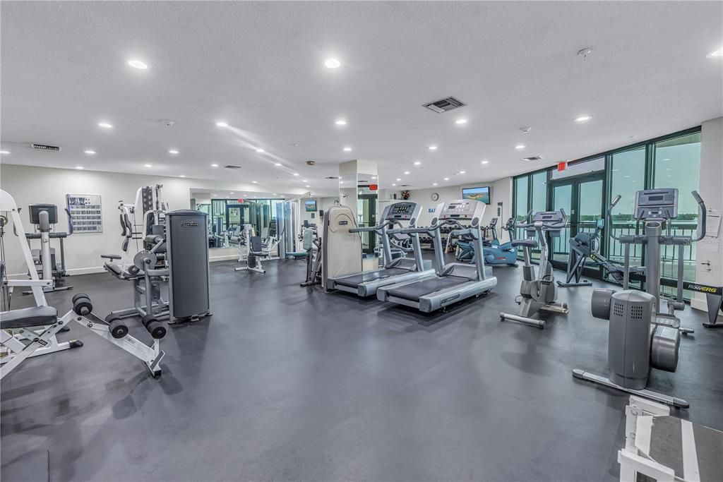 На продажу: $409,000 (2 спален, 2 ванн, 1240 Квадратных фут)