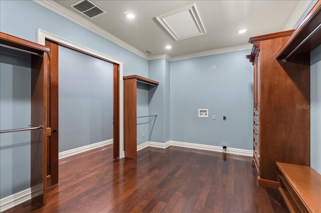 En Venta: $1,599,000 (6 camas, 5 baños, 6460 Pies cuadrados)