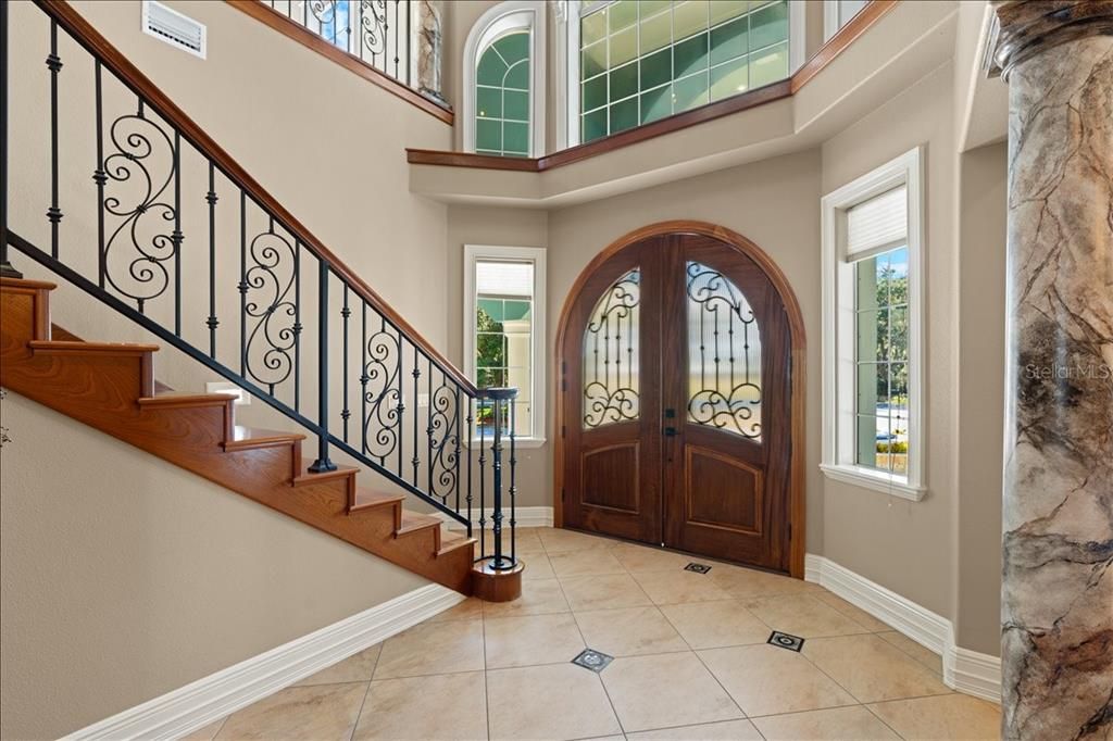 En Venta: $1,599,000 (6 camas, 5 baños, 6460 Pies cuadrados)