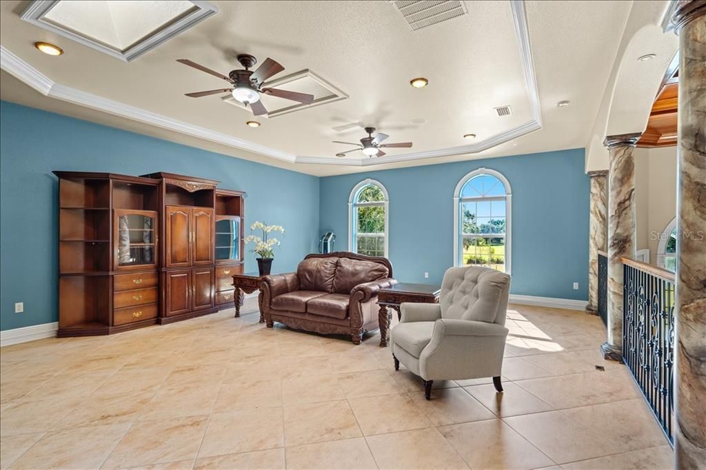 En Venta: $1,599,000 (6 camas, 5 baños, 6460 Pies cuadrados)