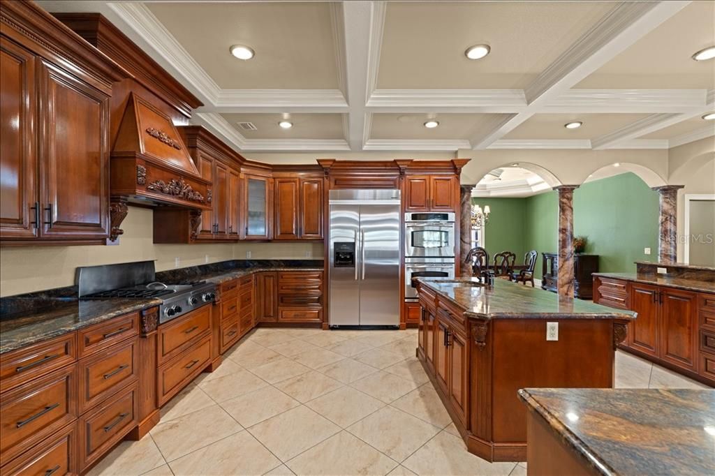 En Venta: $1,599,000 (6 camas, 5 baños, 6460 Pies cuadrados)