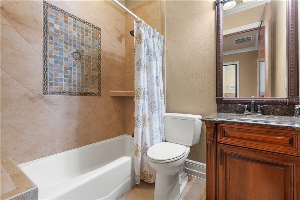 En Venta: $1,599,000 (6 camas, 5 baños, 6460 Pies cuadrados)