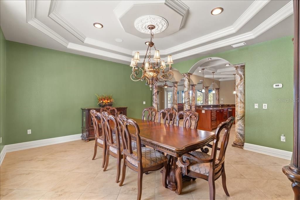 En Venta: $1,599,000 (6 camas, 5 baños, 6460 Pies cuadrados)