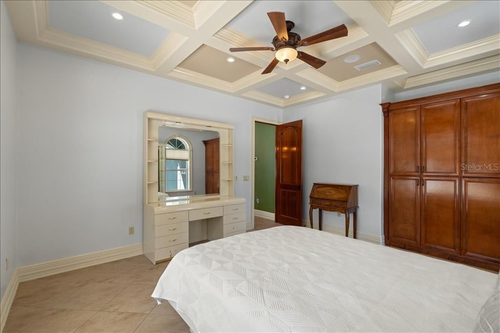 En Venta: $1,599,000 (6 camas, 5 baños, 6460 Pies cuadrados)