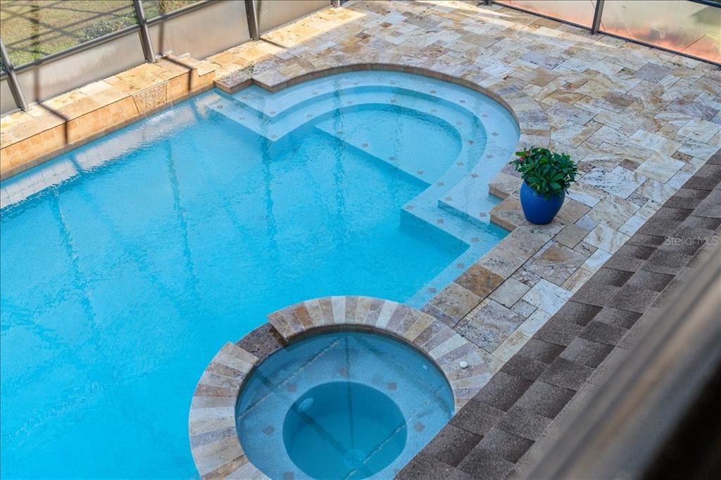 En Venta: $1,599,000 (6 camas, 5 baños, 6460 Pies cuadrados)