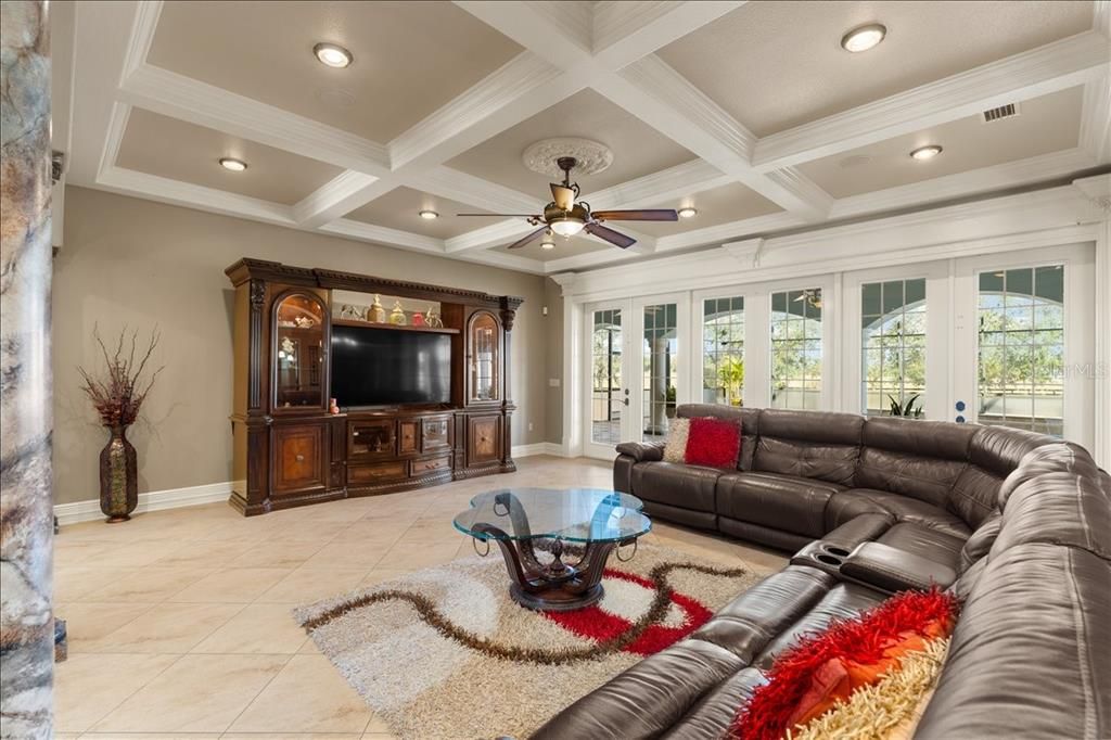 En Venta: $1,599,000 (6 camas, 5 baños, 6460 Pies cuadrados)