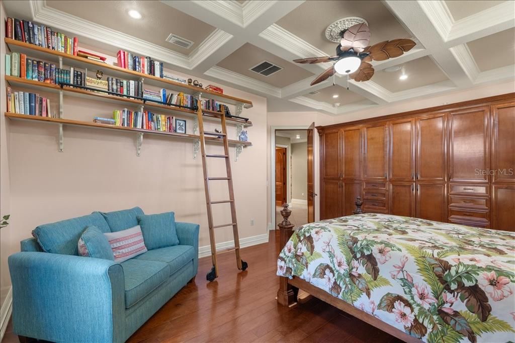 En Venta: $1,599,000 (6 camas, 5 baños, 6460 Pies cuadrados)