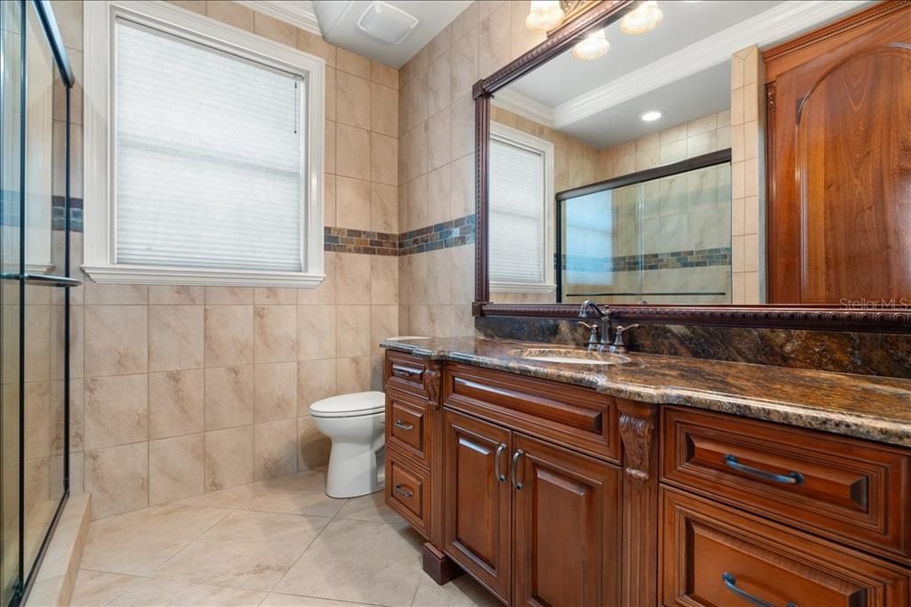 En Venta: $1,599,000 (6 camas, 5 baños, 6460 Pies cuadrados)