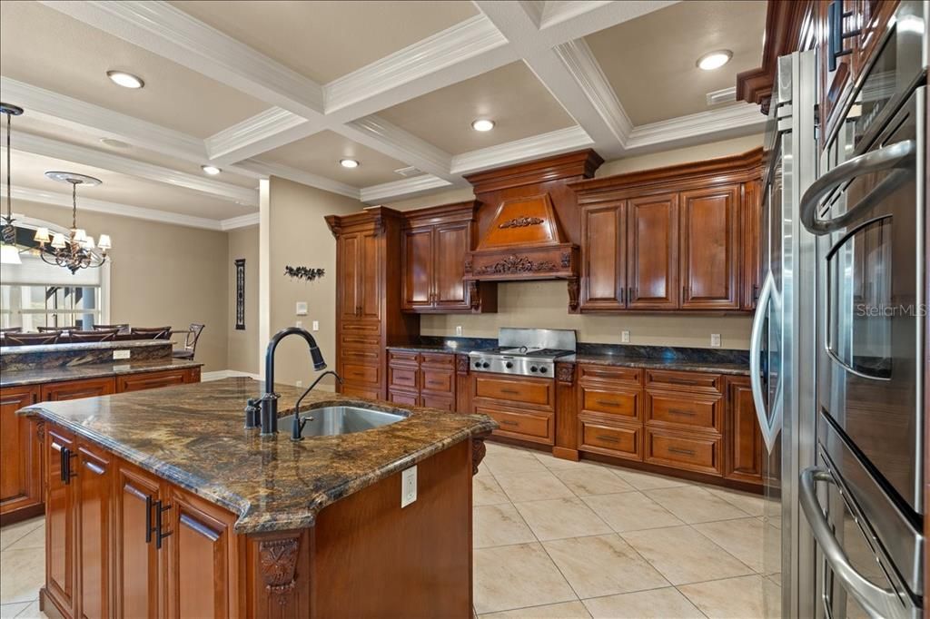 En Venta: $1,599,000 (6 camas, 5 baños, 6460 Pies cuadrados)