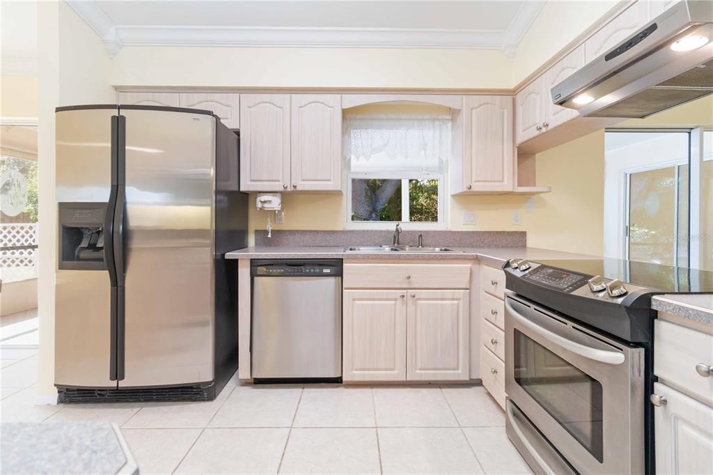 待售: $375,000 (3 贝兹, 2 浴室, 1572 平方英尺)