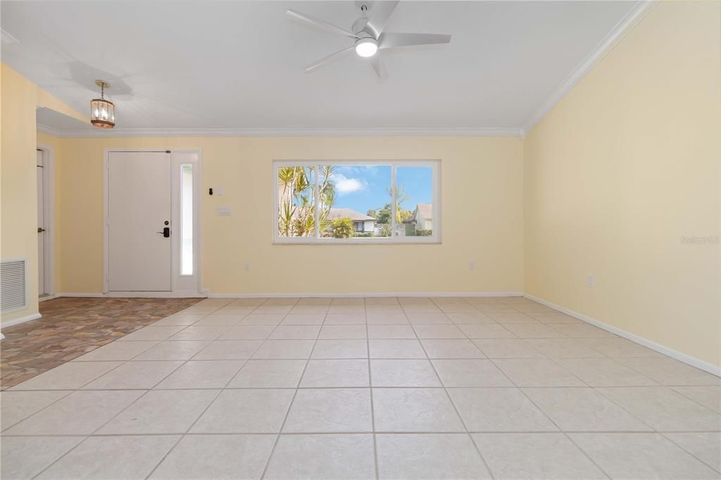 待售: $375,000 (3 贝兹, 2 浴室, 1572 平方英尺)