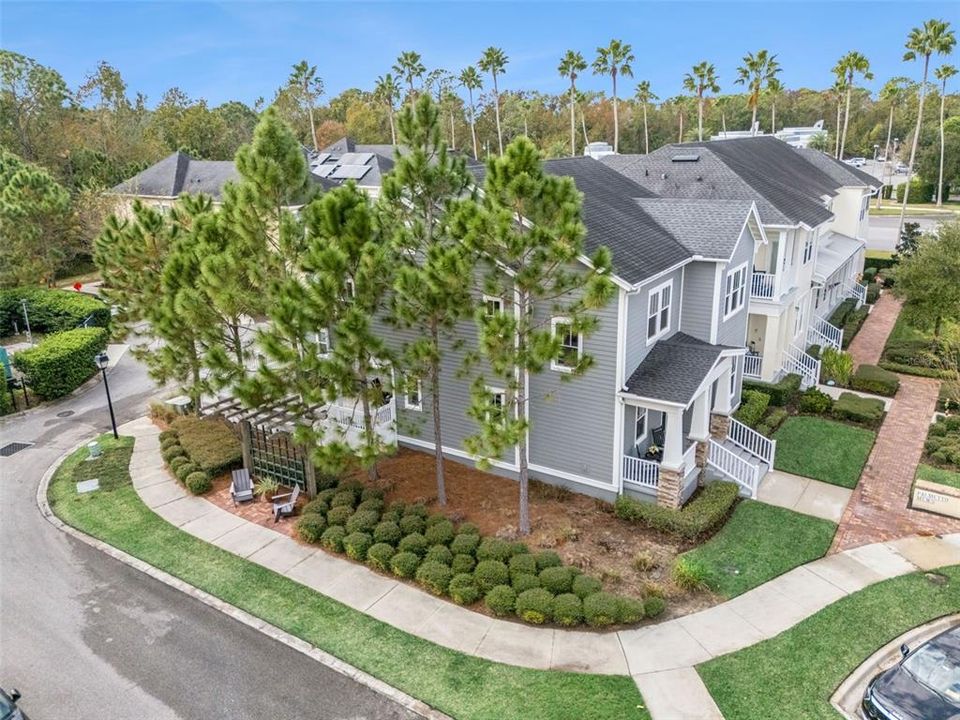 合同活跃: $850,000 (3 贝兹, 2 浴室, 2293 平方英尺)