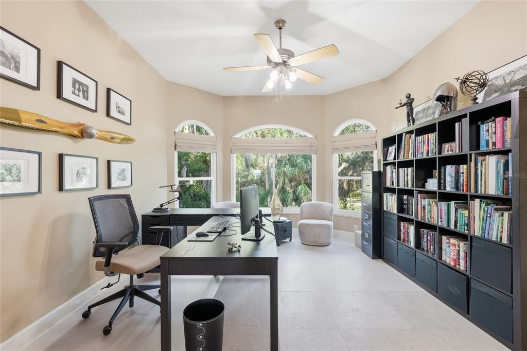 En Venta: $2,225,000 (3 camas, 2 baños, 3306 Pies cuadrados)